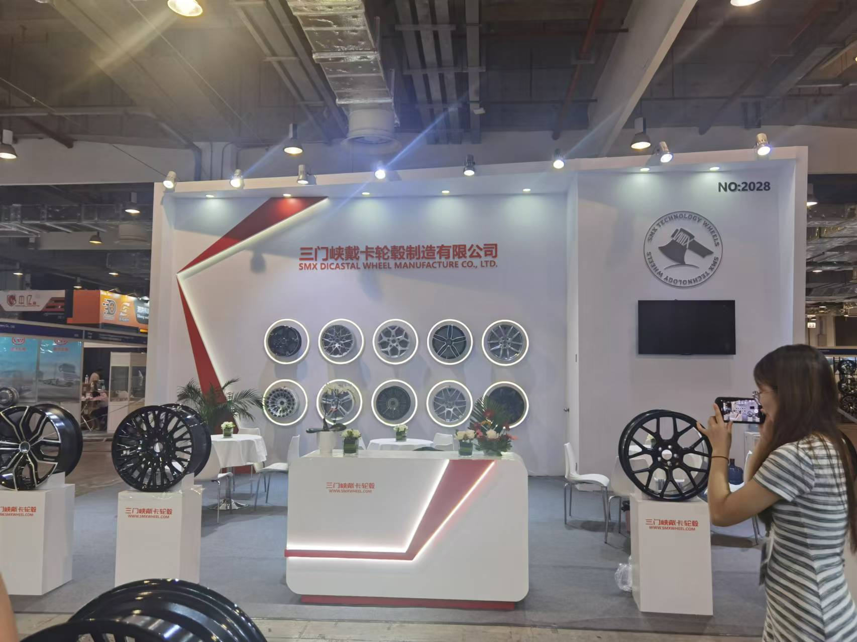 搭建_企业_目标_效果尊龙凯时app展会展台(图2)
